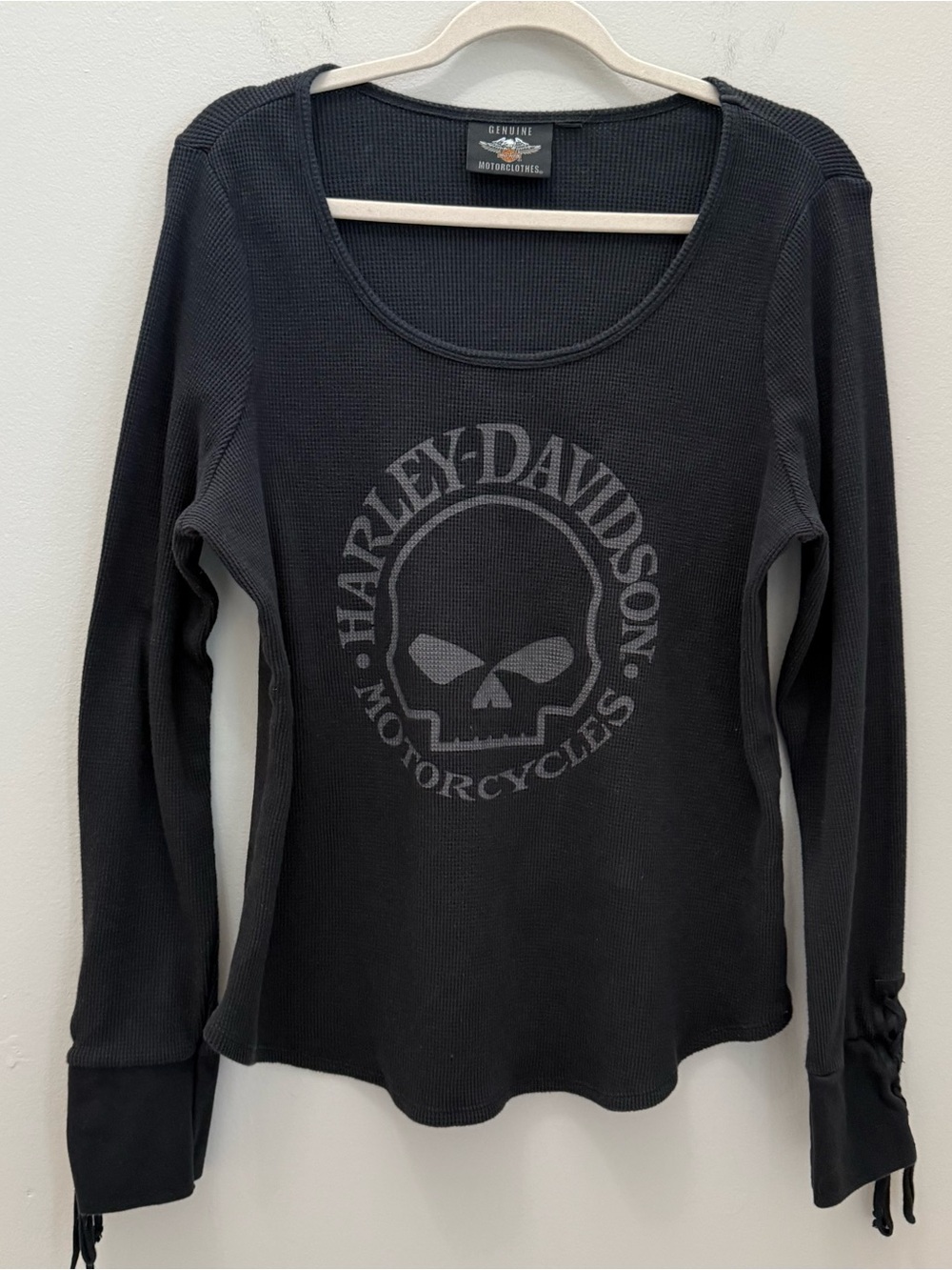 Harley-Davidson Long Sleeve Ribbed Top With Lace up Sleeve & Skull Logo Size M